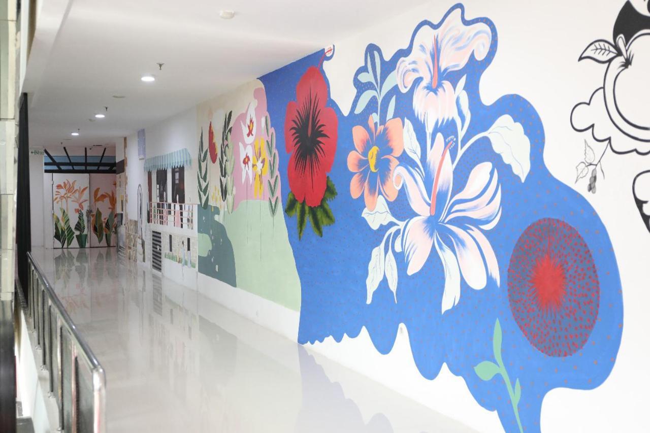 Heavenly Land Family Hotel Палембанг Екстер'єр фото